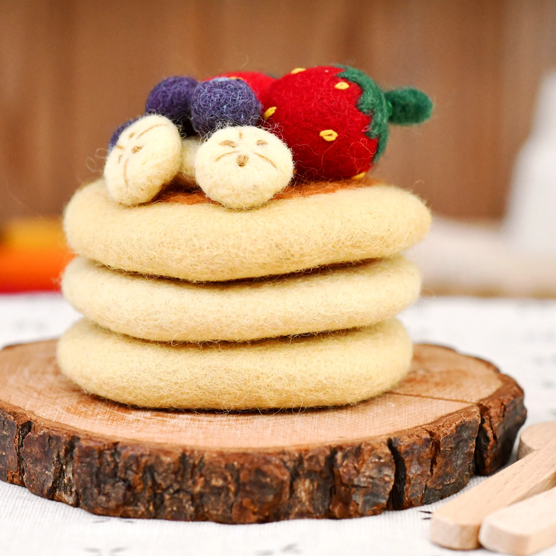 Tara Treasures - Felt Pancake Stack Play Food Set