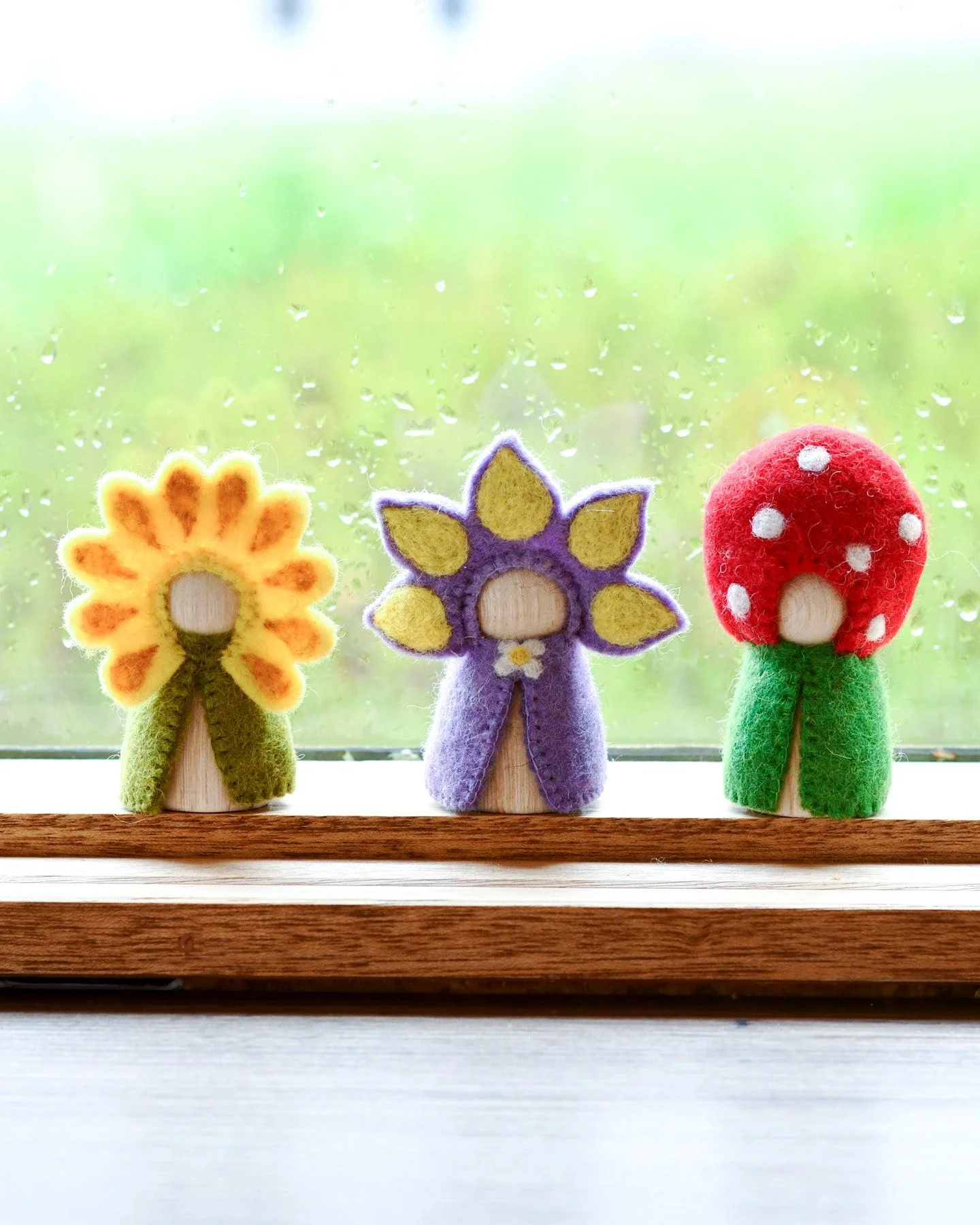 Tara Treasures - Floral Peg Dolls Set - Sunflower Iris and Toadstool