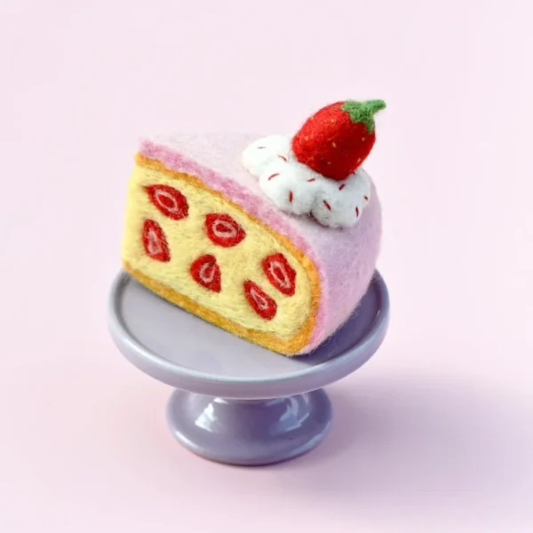 Tara Treasures - Felt Strawberry Torte Slice
