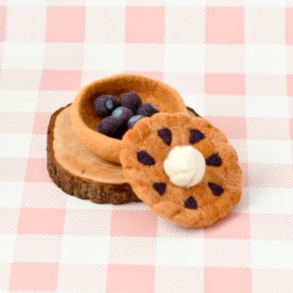Tara Treasures - Felt Blueberry Pie Play Food Set